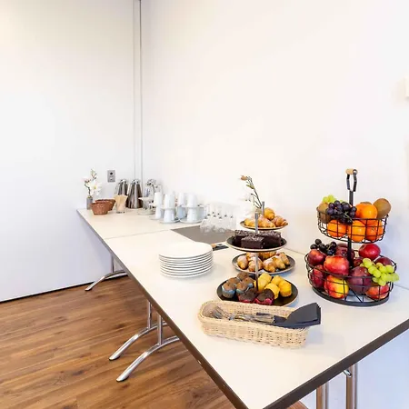 Atomis Munich 3*