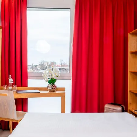 Plaza - Muenchen 3*