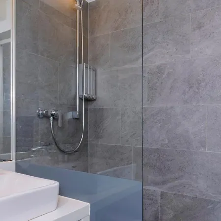 Atomis Munich Hotel 3*