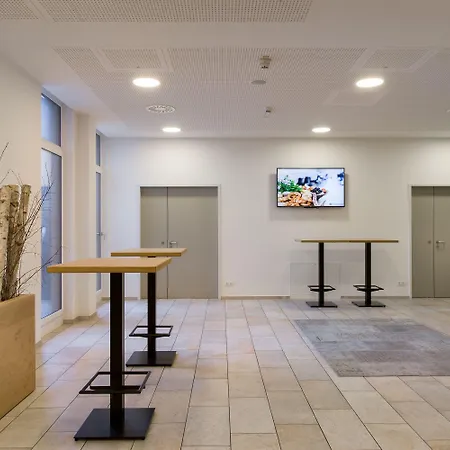 Plaza - Muenchen Hotel