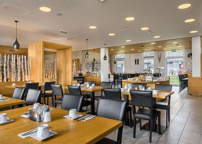 Plaza - Muenchen Hotel