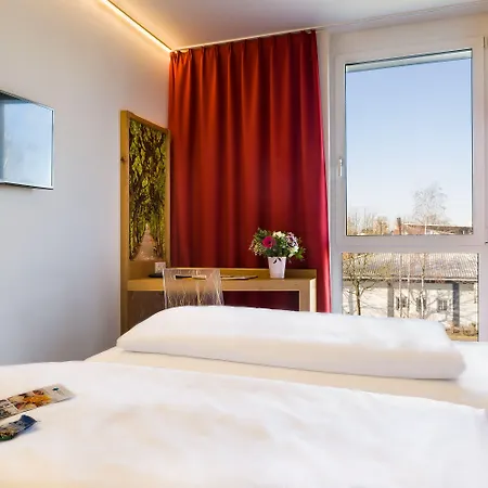 Plaza - Muenchen Hotel