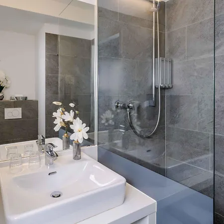 Hotel Atomis Munich 3*