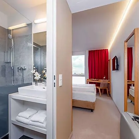 Plaza - Muenchen Szálloda 3*