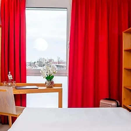 Plaza - Muenchen 3*