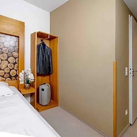 Plaza - Muenchen Szálloda 3*