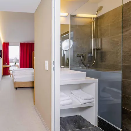 Plaza - Muenchen Hotel