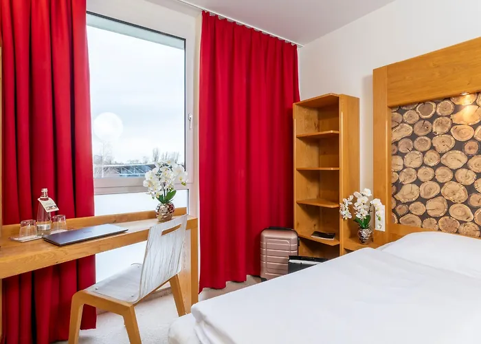 Plaza - Muenchen 3* داخاو