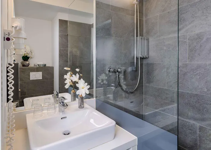 فندق Plaza - Muenchen 3*